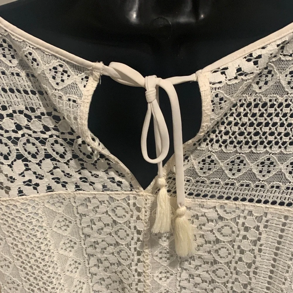 Hollister Cream Lace Blouse